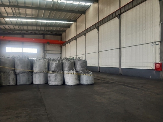 Recarburizer için 3mm 6mm Siyah Kalsine Pet Kola %1.5 Uçucu %8 Kül